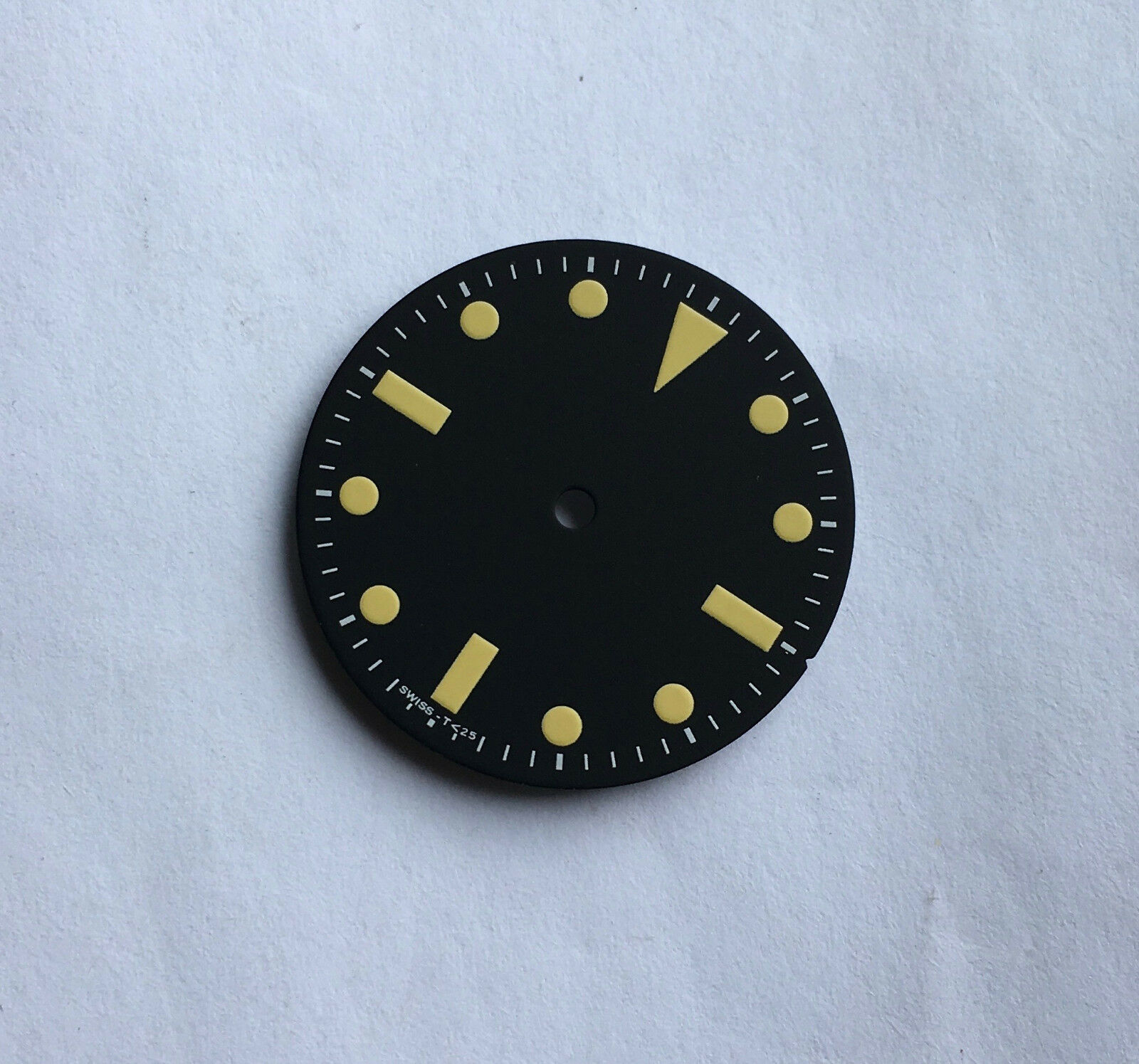 Yellow Milsub Watch Dial Seiko 7s26 Nh35 Movement Mod 28.5mm